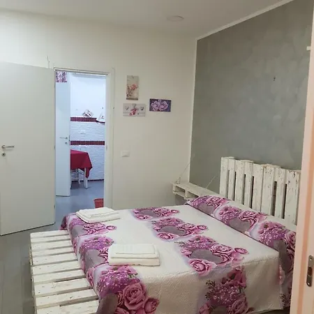 Alex's Apartment