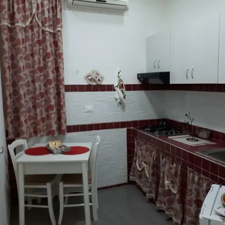 Alex's Apartment *